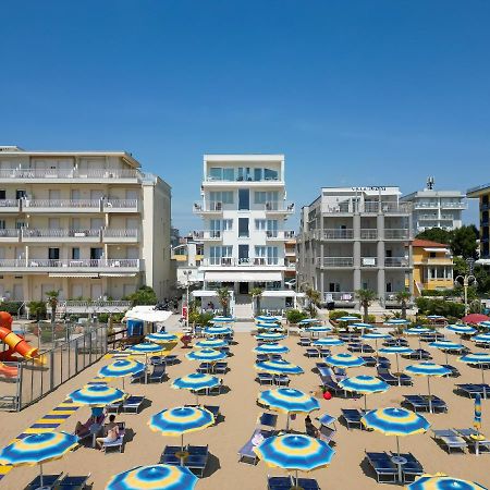 Hotel Boston 3 Stelle Superior Frontemare Lido di Jesolo Exteriör bild