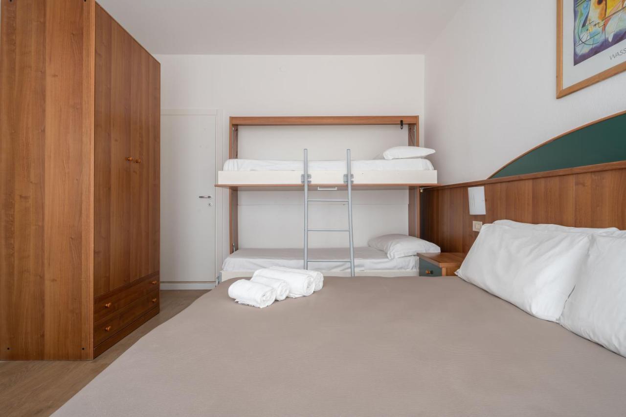 Hotel Boston 3 Stelle Superior Frontemare Lido di Jesolo Exteriör bild