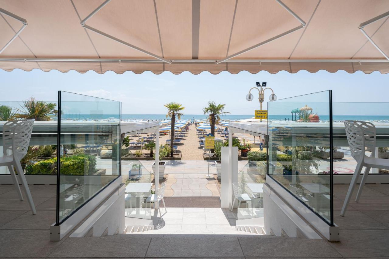 Hotel Boston 3 Stelle Superior Frontemare Lido di Jesolo Exteriör bild