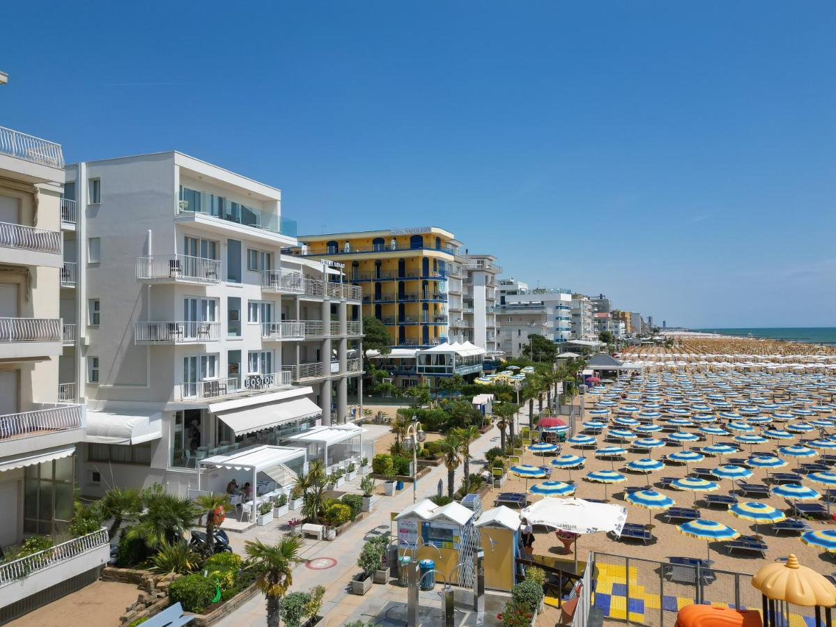 Hotel Boston 3 Stelle Superior Frontemare Lido di Jesolo Exteriör bild