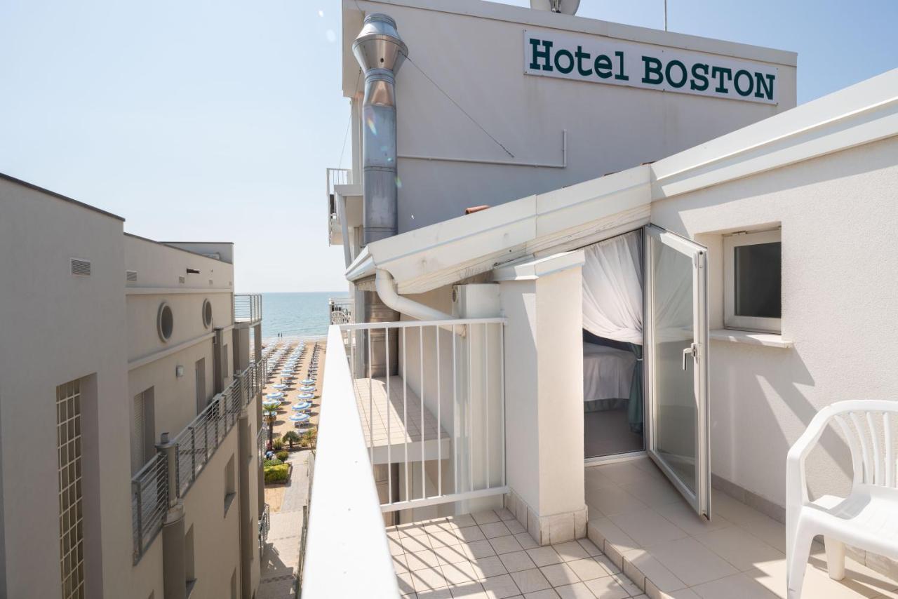 Hotel Boston 3 Stelle Superior Frontemare Lido di Jesolo Exteriör bild